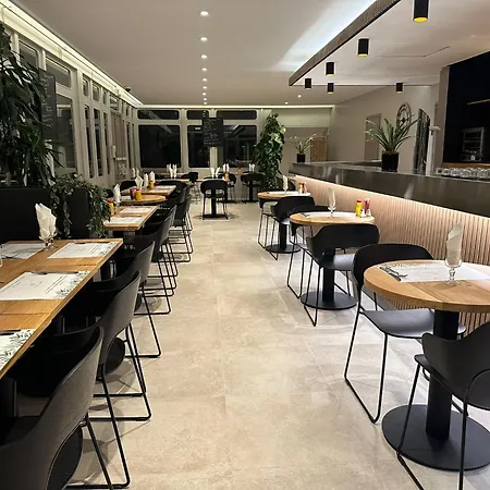 Grand Senia - Paris Airport فندق أورلي