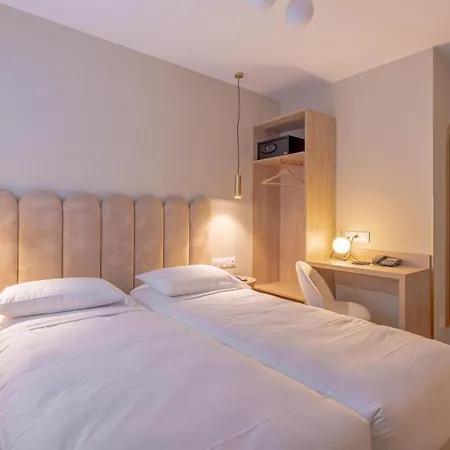 Hotel Grand Senia Orly