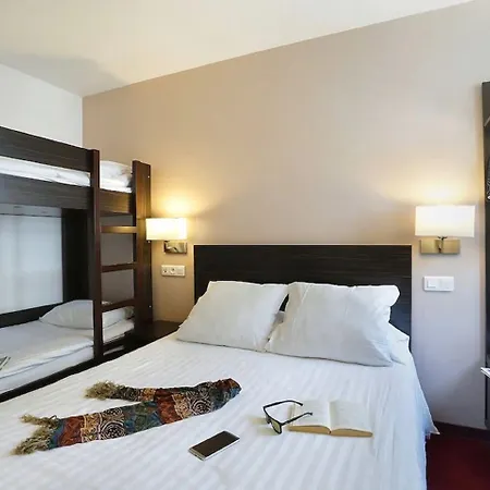 Hotel Grand Senia - Paris Airport 3*