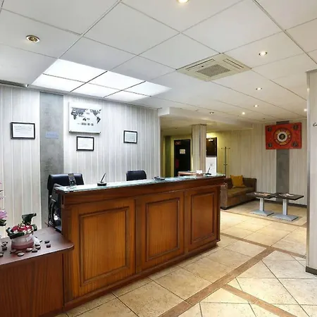 Grand Senia - Paris Airport أورلي