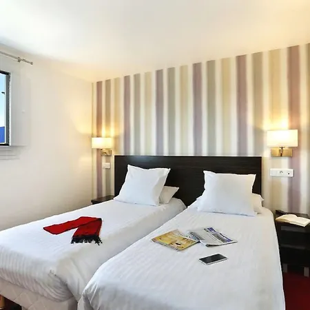 Hotel Grand Senia - Paris Airport 3*