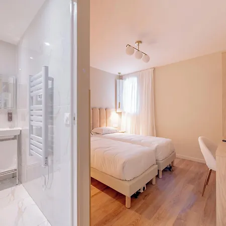 Grand Senia - Paris Airport 3* Orly