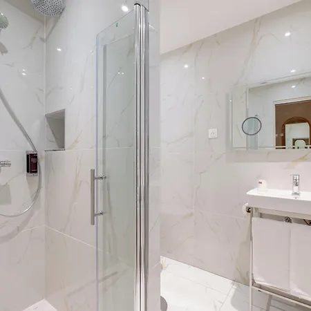 Grand Senia - Paris Airport Hotel 3*