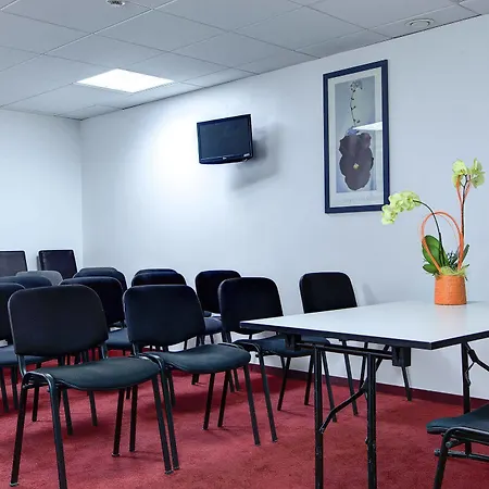 Grand Senia - Paris Airport فندق 3*